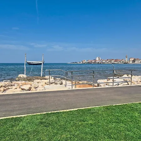 Penthouse Mira By Interhome Apartament